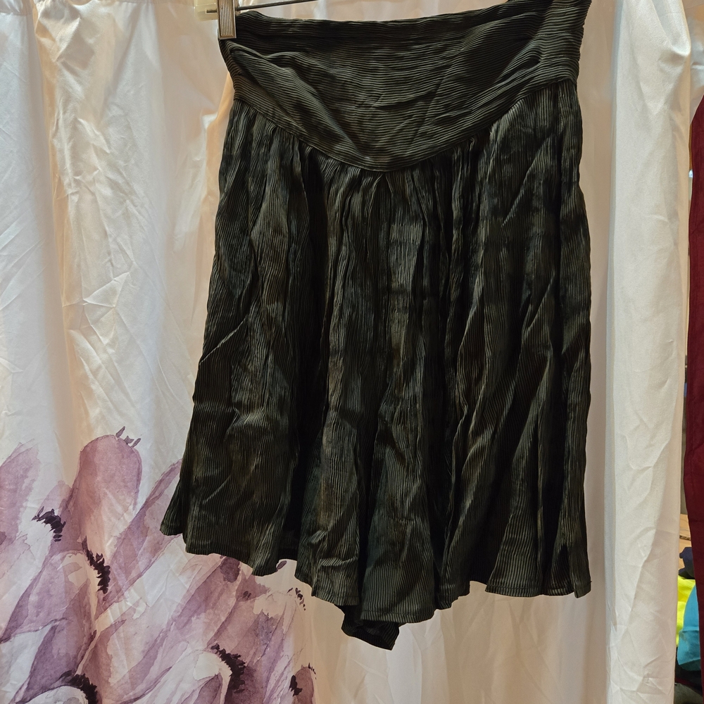 Chic Black Vintage Shorts